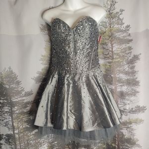 GoJane Strapless Gray Cocktail Dress